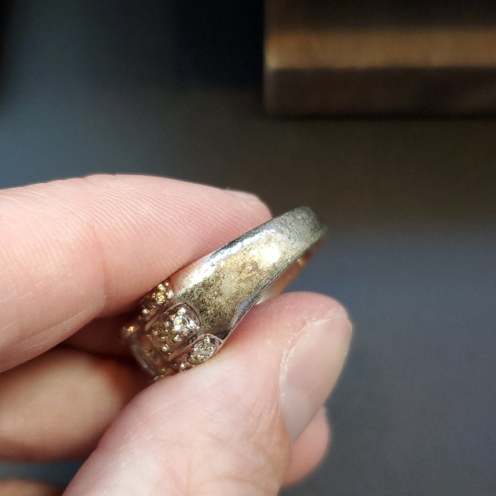 Size 7 Sterling Silver Heavily Worn Cubic Zirconia Cocktail Ring - Picture 5 of 8